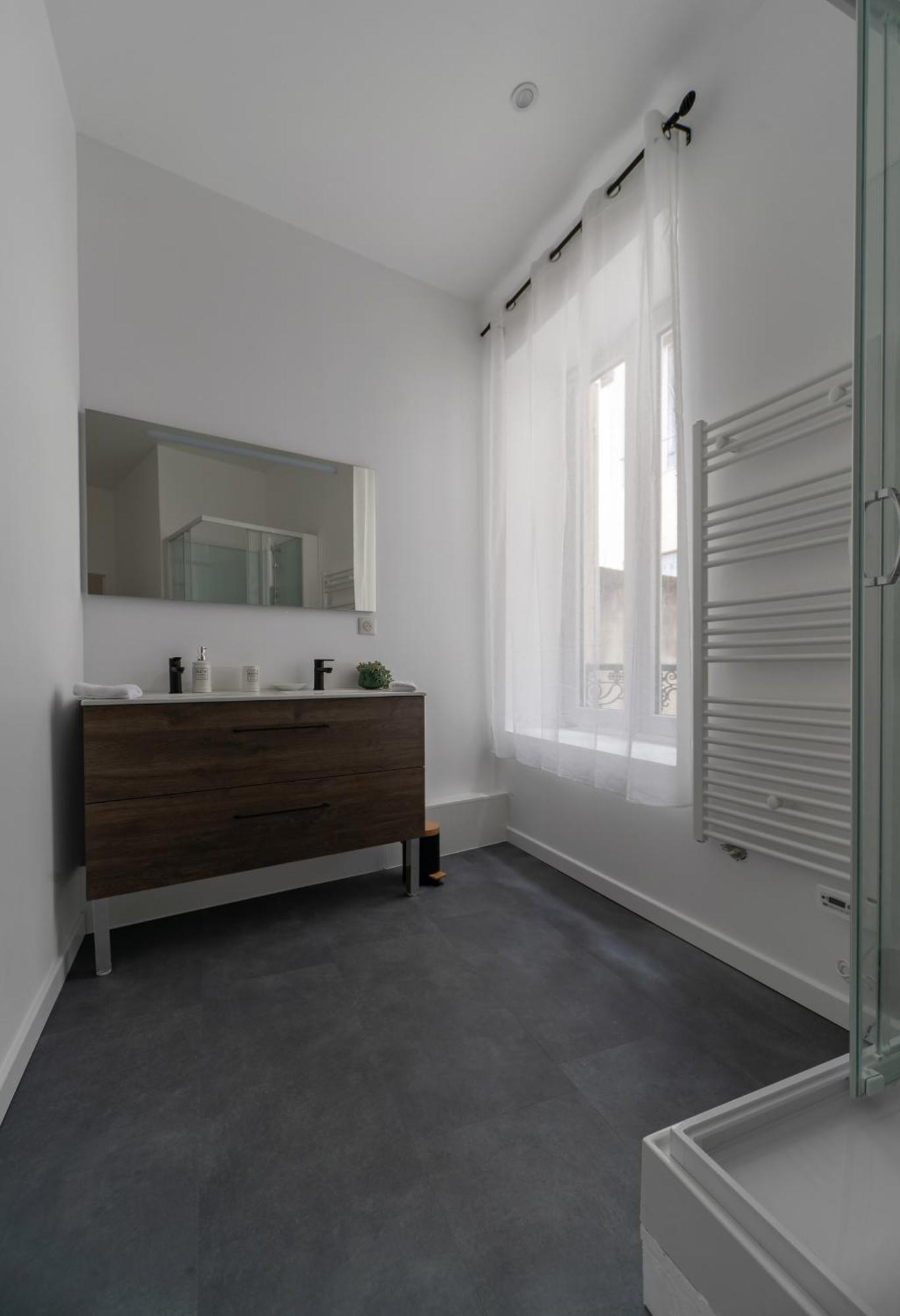 Le Ravy - Appartement Design, 2 Chambres, Centre Ville Vichy Eksteriør bilde