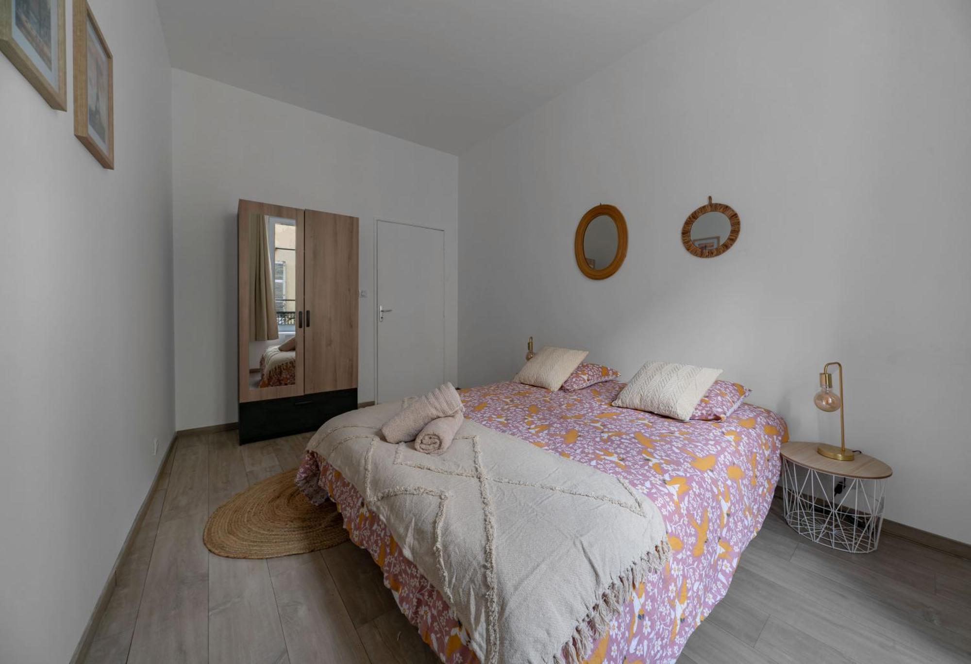 Le Ravy - Appartement Design, 2 Chambres, Centre Ville Vichy Eksteriør bilde