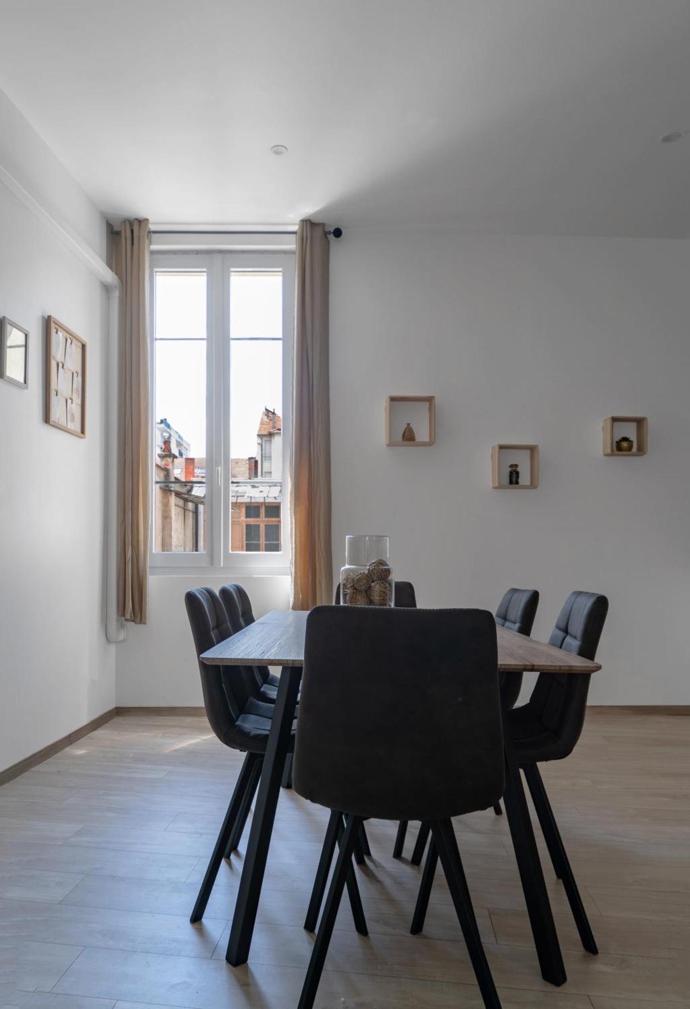 Le Ravy - Appartement Design, 2 Chambres, Centre Ville Vichy Eksteriør bilde