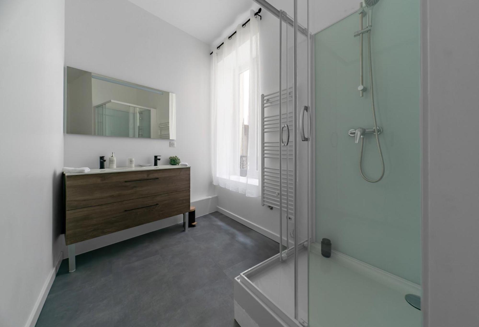 Le Ravy - Appartement Design, 2 Chambres, Centre Ville Vichy Eksteriør bilde